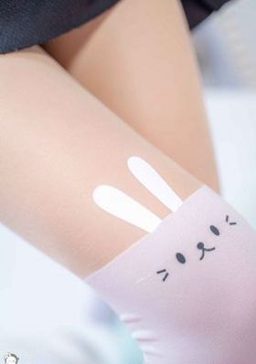女室友自愿成为我的脚奴