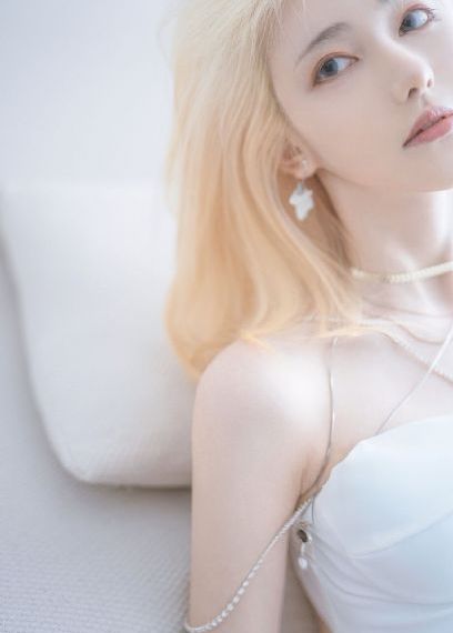 新来的女教师