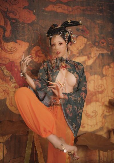 不羁的美女