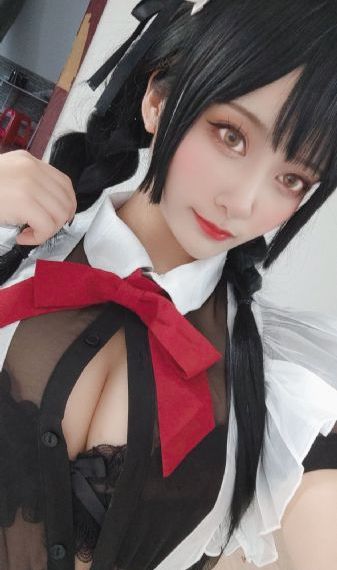 少妇和快递员在电梯做爰小说