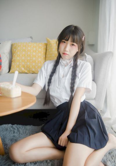 女大学生的沙龙室3