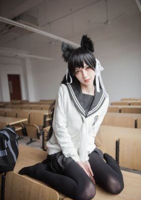 《美丽小蜜桃》